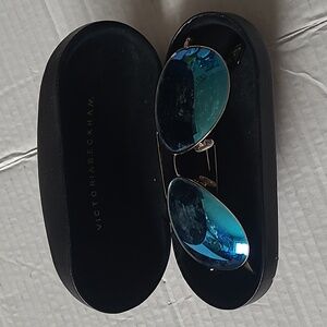 Victoria Beckham Pilot Mirrored Green Sunglasses Case with Gold Logo